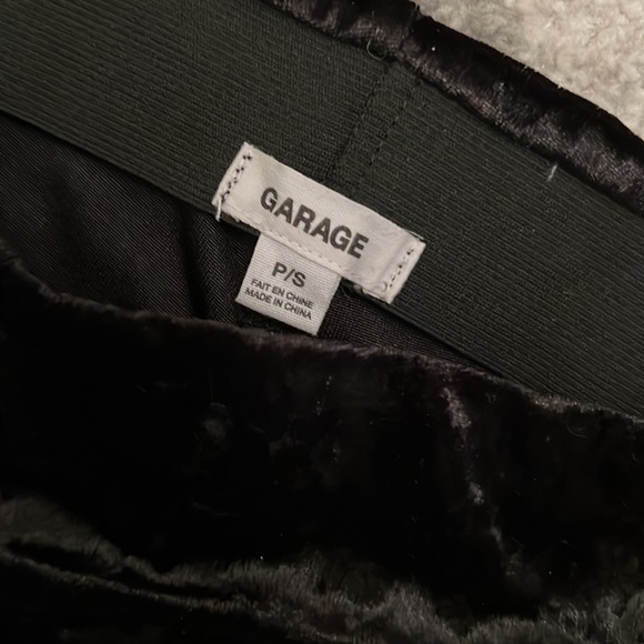 NEVER WORN! Velvet matching set with flare pants and tube top - Picture 2 of 3